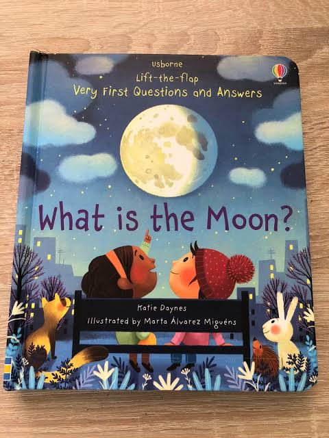 Lift-the-flap Very First Questions and Answers: What is the Moon?